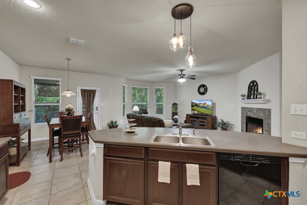 1104 Magellan Property Photo 4