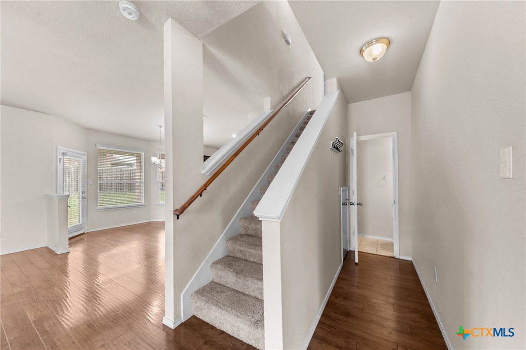 3303 Lorne Drive Property Photo 7