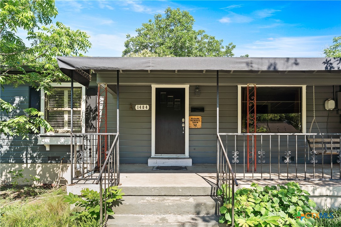 1404 N Beal Street Property Photo 2