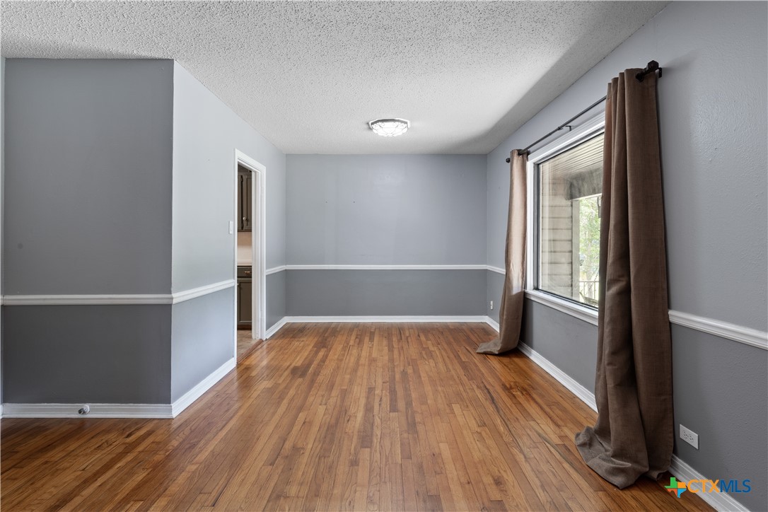 1404 N Beal Street Property Photo 5