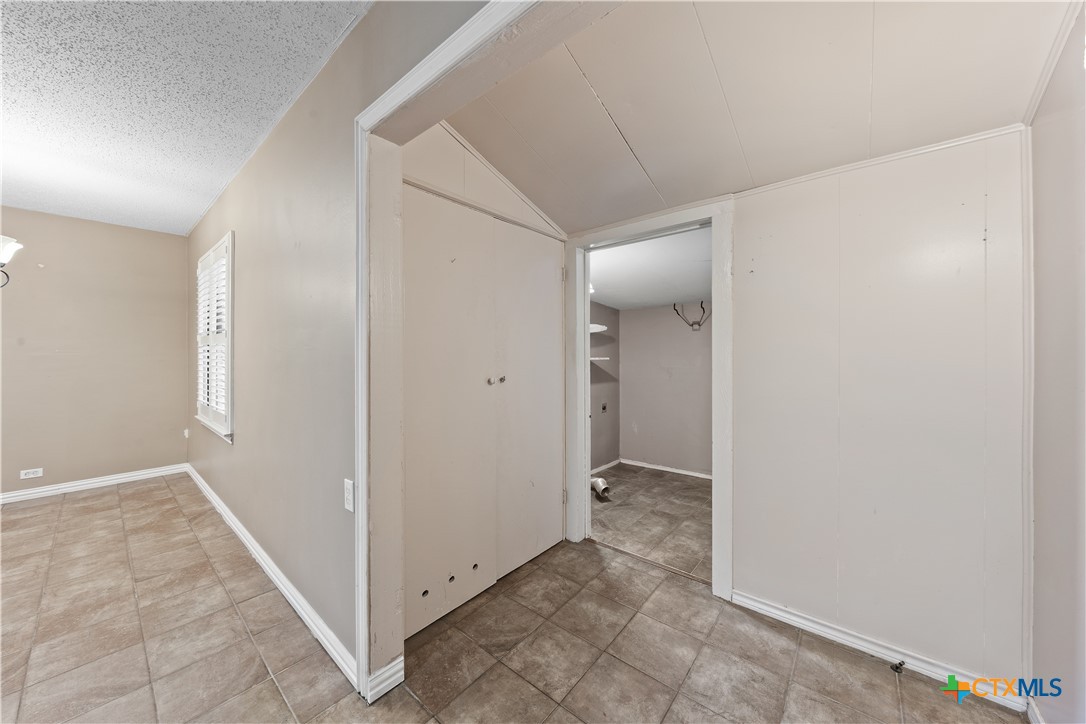 1404 N Beal Street Property Photo 16
