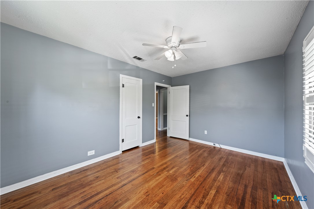 1404 N Beal Street Property Photo 21