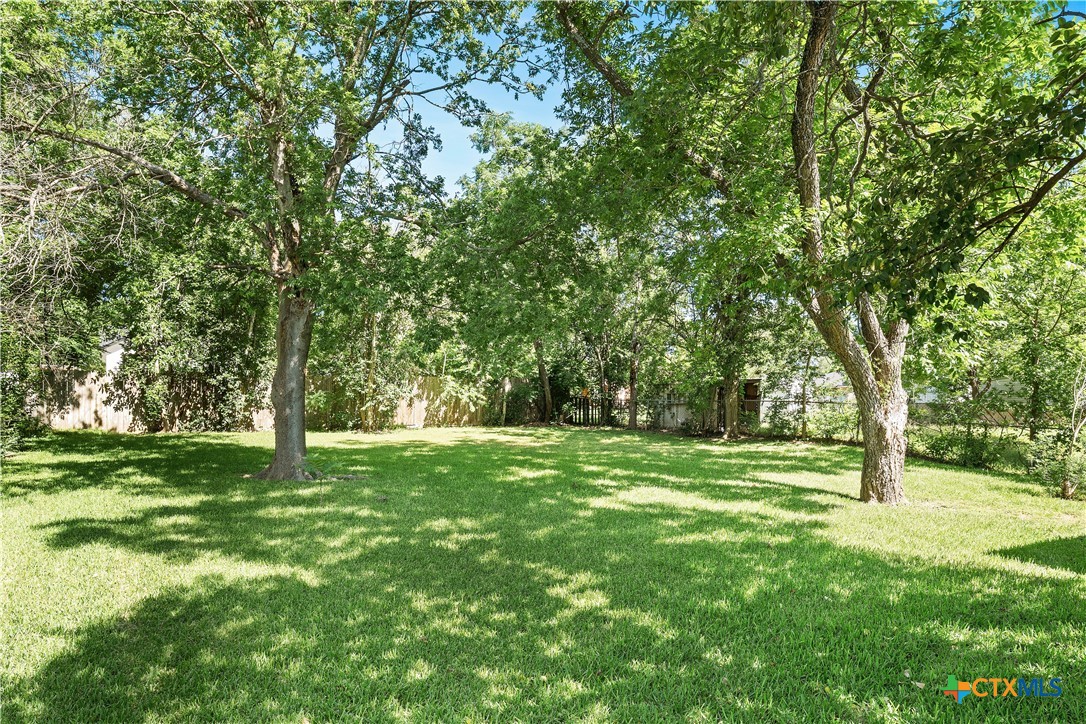 1404 N Beal Street Property Photo 25