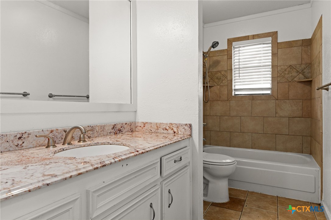 1610 Fox Trail Property Photo 11