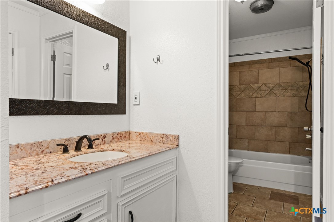 1610 Fox Trail Property Photo 15