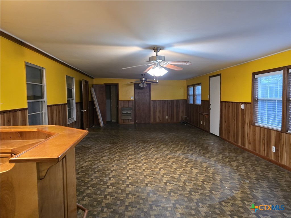 220 Davis Avenue Property Photo 14