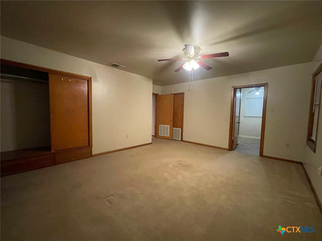 220 Davis Avenue Property Photo 21