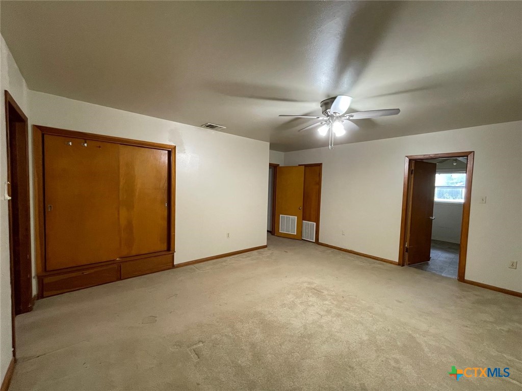 220 Davis Avenue Property Photo 22