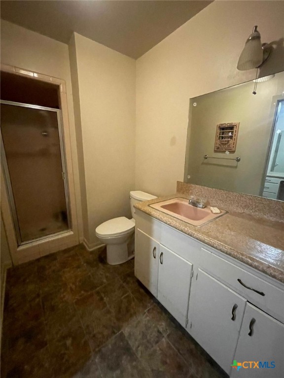 220 Davis Avenue Property Photo 23