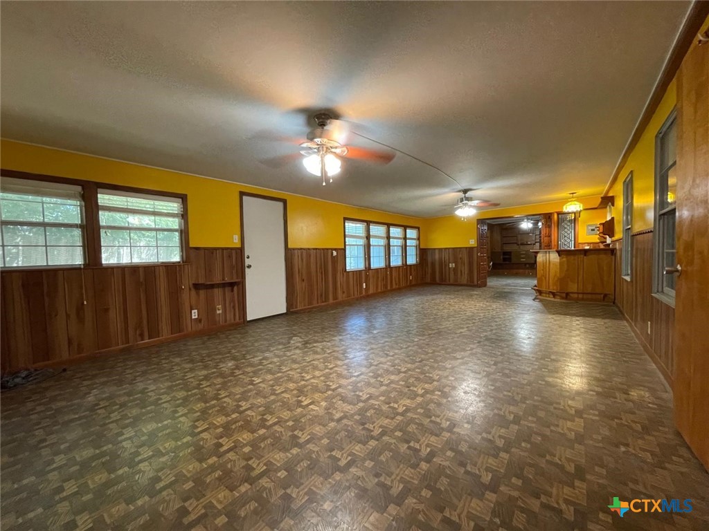 220 Davis Avenue Property Photo 23