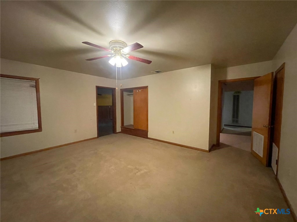 220 Davis Avenue Property Photo 25