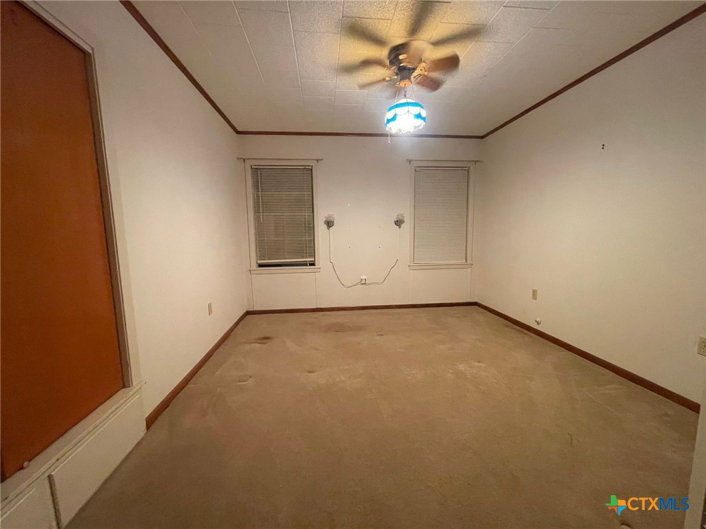 220 Davis Avenue Property Photo 27