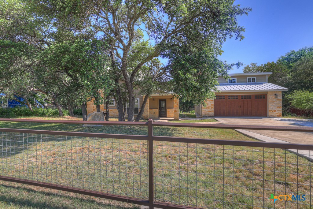 3055 Lakeview Drive Property Photo 4