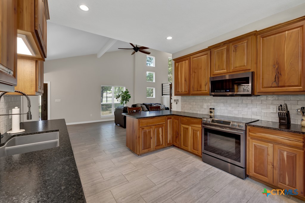 3055 Lakeview Drive Property Photo 14