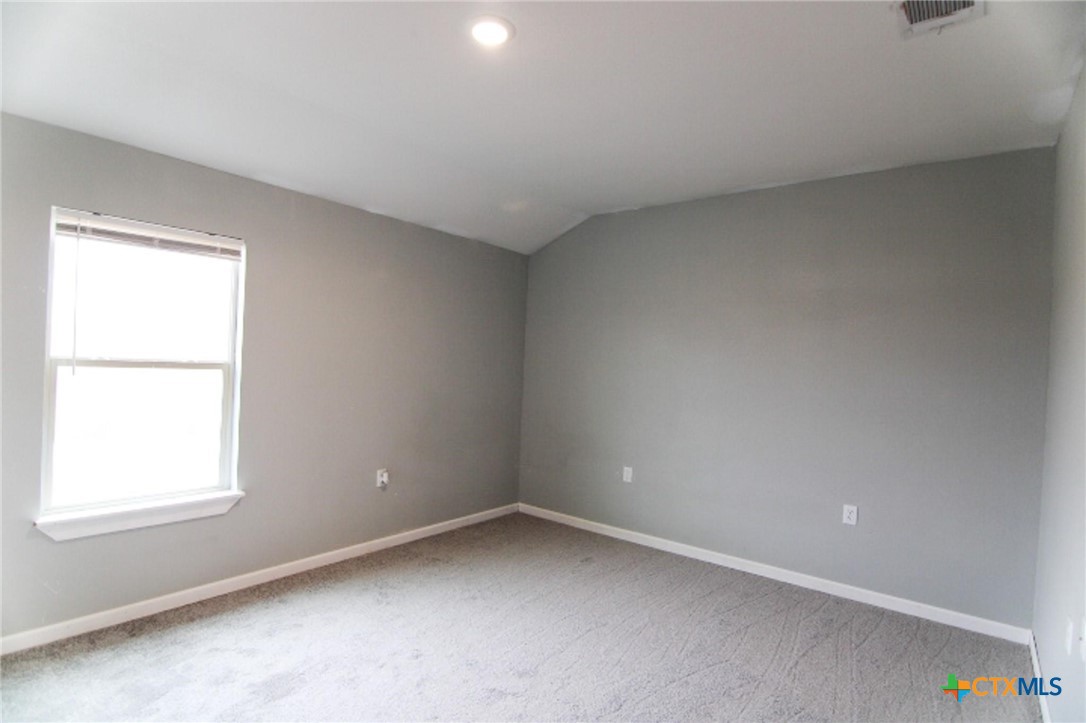 1027 County Road 274 Property Photo 3