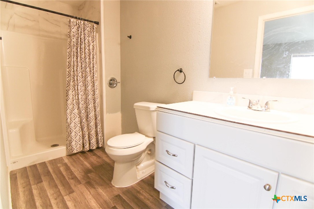 1027 County Road 274 Property Photo 6