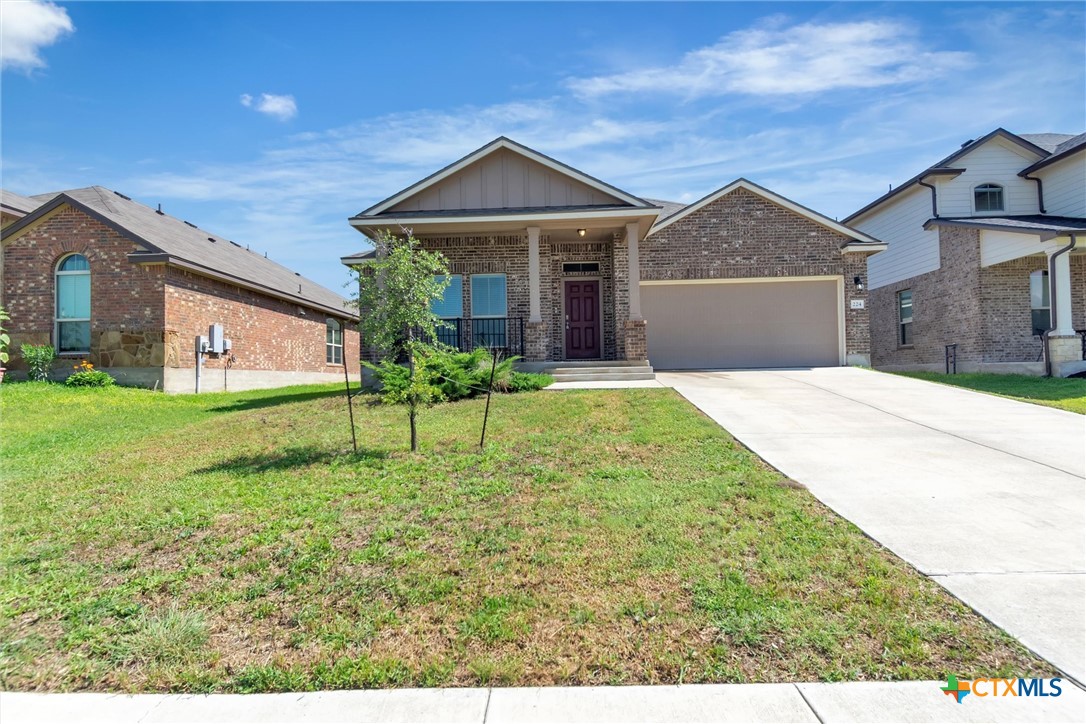 224 Bainbridge Drive Property Photo 1