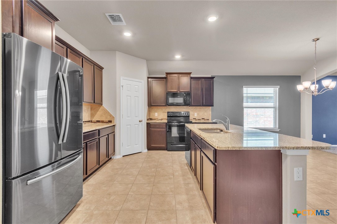 224 Bainbridge Drive Property Photo 10