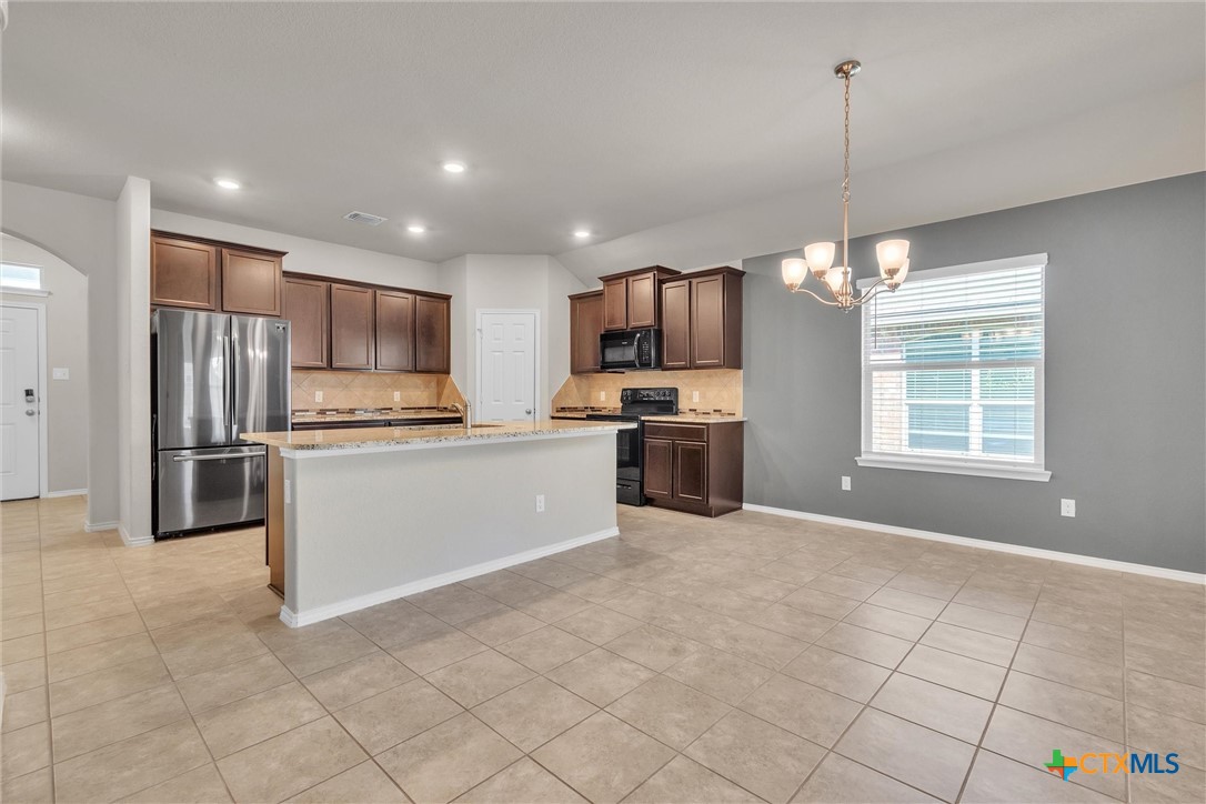 224 Bainbridge Drive Property Photo 15
