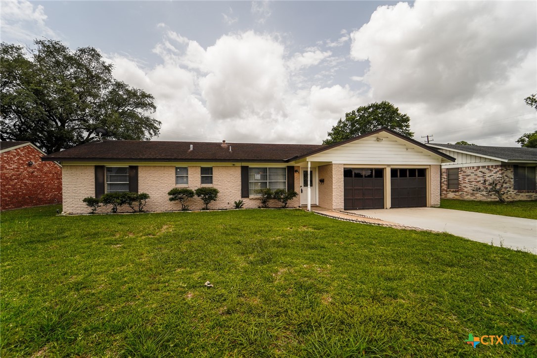 103 Royal Drive Property Photo 1