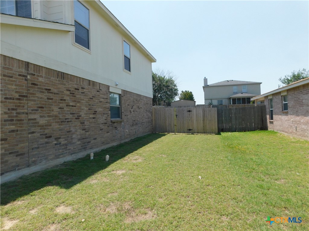 2302 Napier Drive Property Photo 5