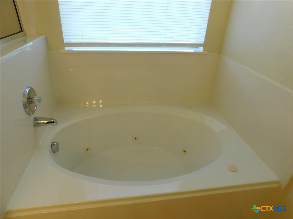 2302 Napier Drive Property Photo 17