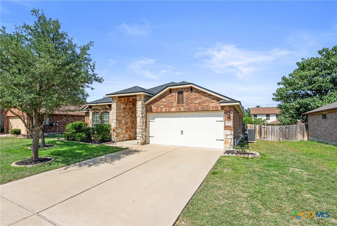 6902 Golden Oak Lane Property Photo 1