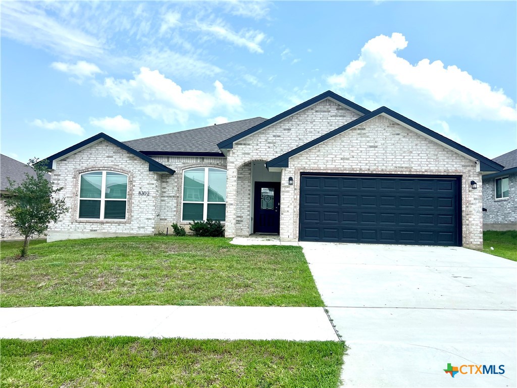 8302 Ridge Crest Drive Property Photo 3