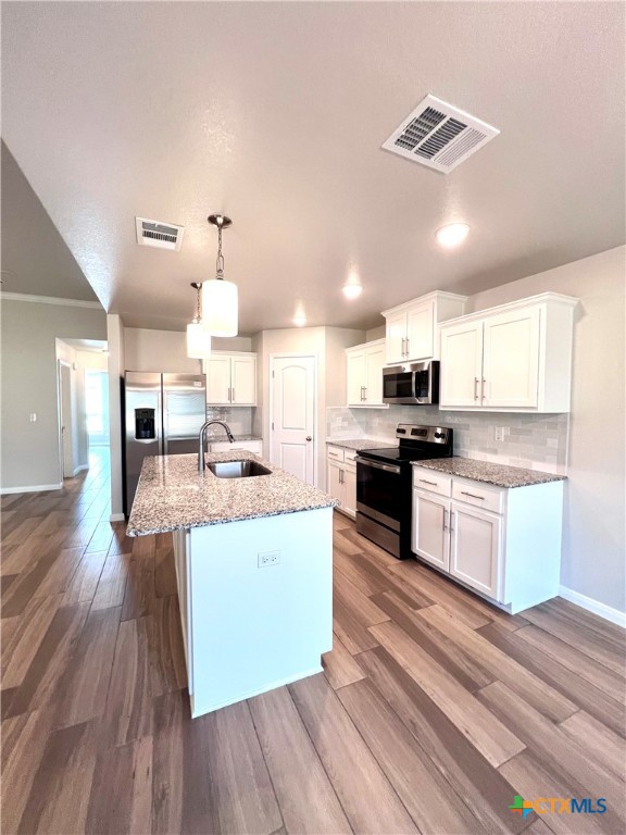 8302 Ridge Crest Drive Property Photo 8