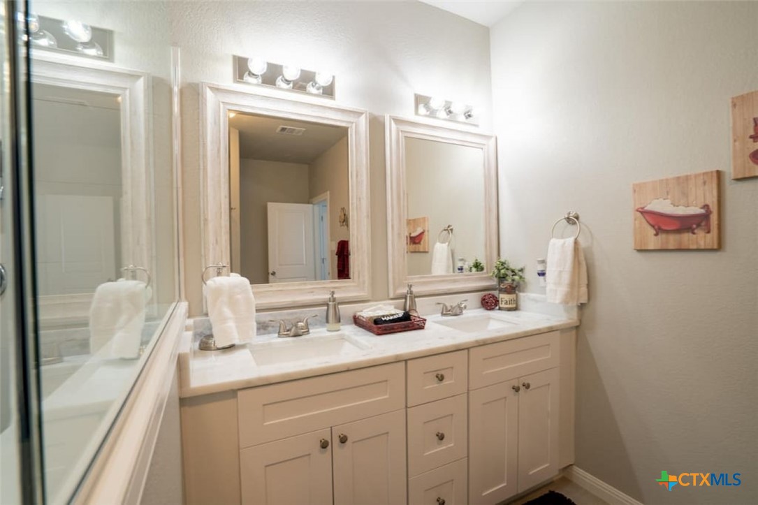 239 Damar Cove Property Photo 14