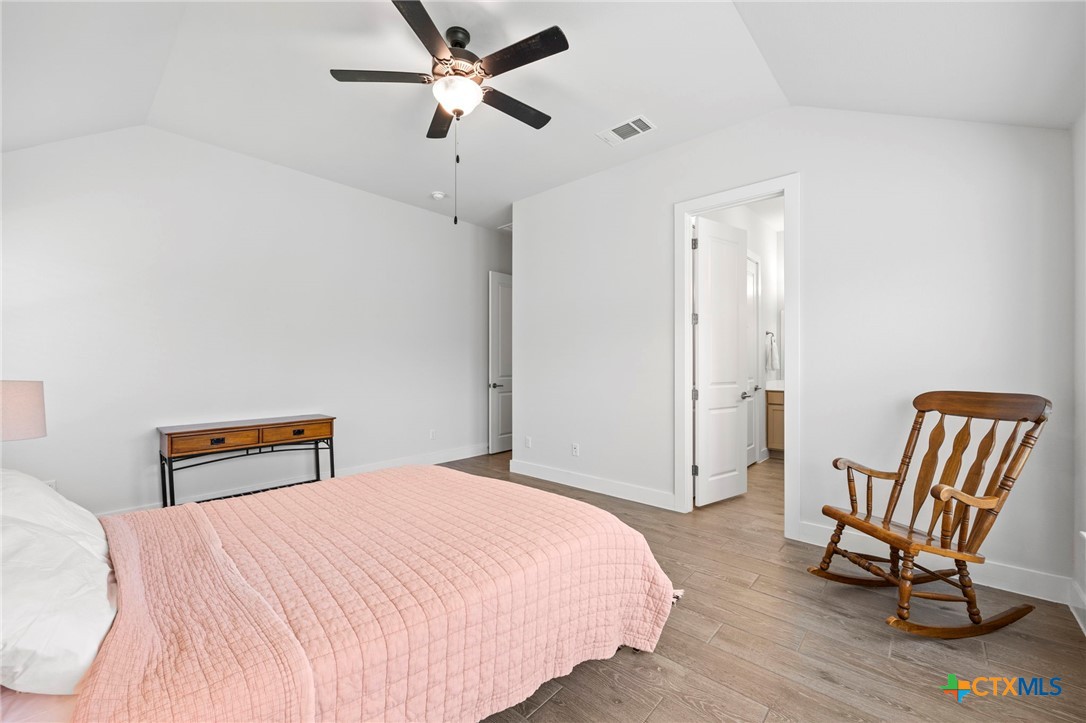 532 Elm Green Street Property Photo 16