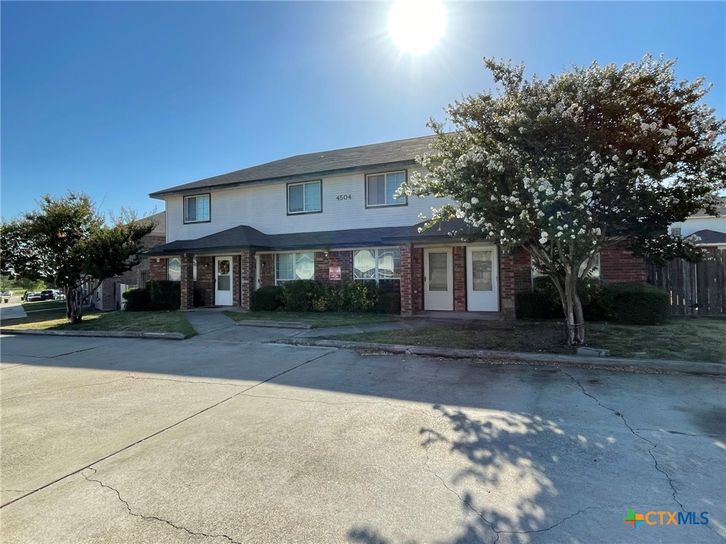 4504 Mattie Drive Property Photo 2