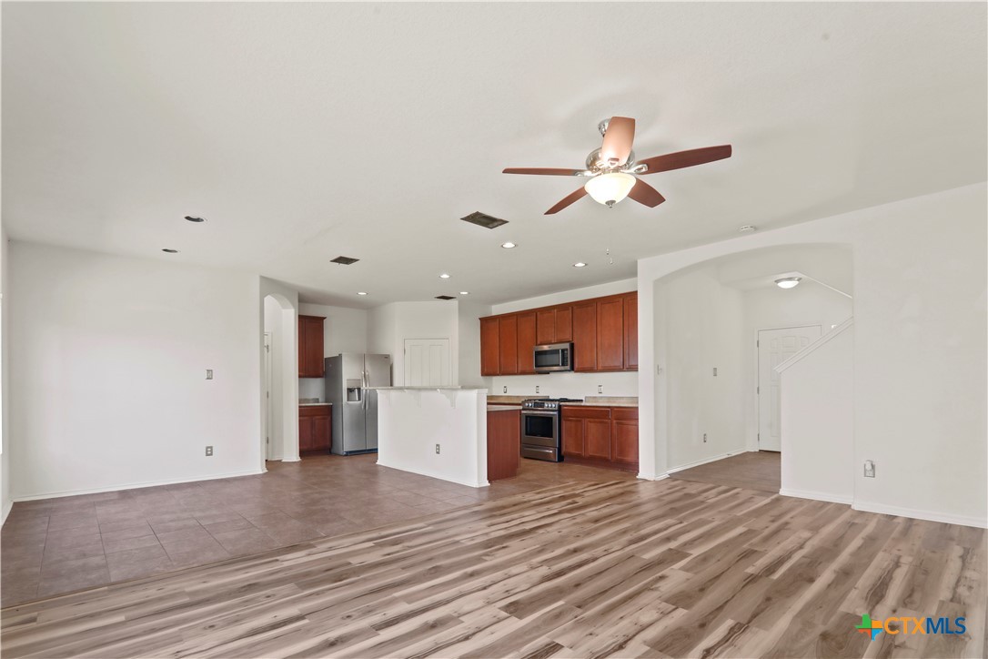 232 Wells Bend Property Photo 4