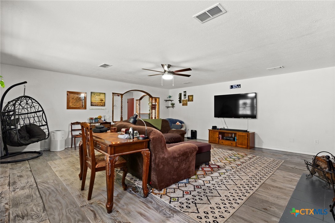 279 County Road 4766 Property Photo 8