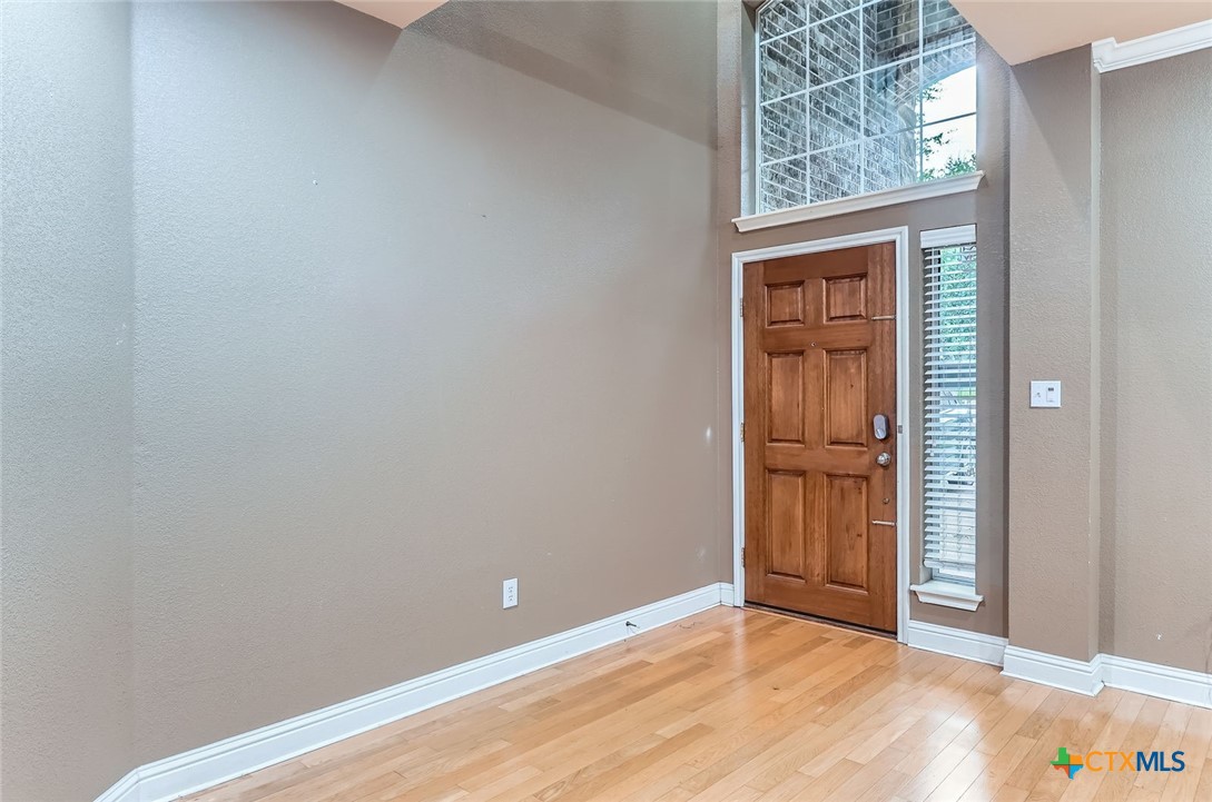 2607 Deep River Circle Property Photo 4