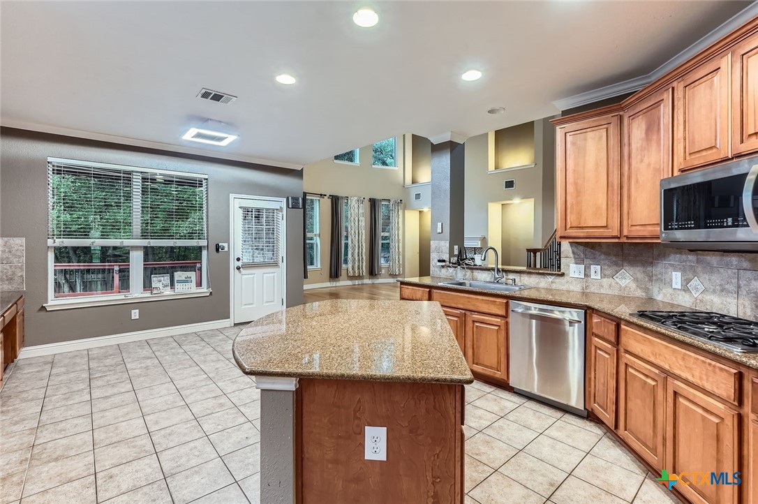 2607 Deep River Circle Property Photo 9