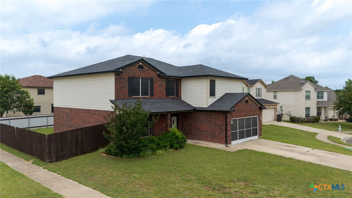1505 Line Dance Court Property Photo 2