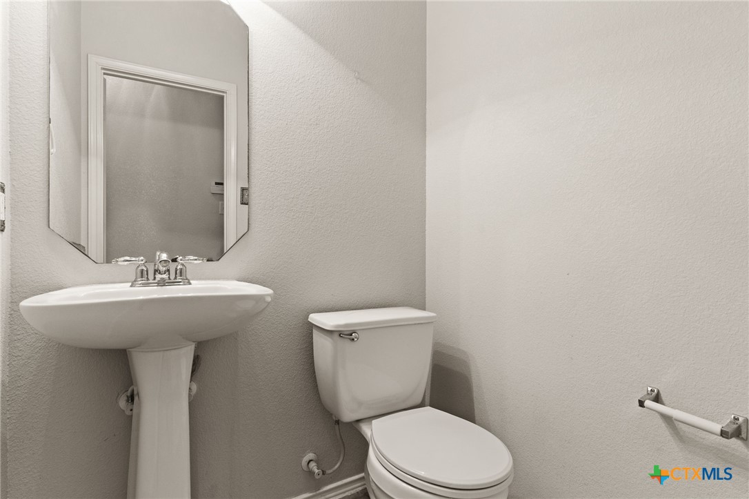 1505 Line Dance Court Property Photo 12