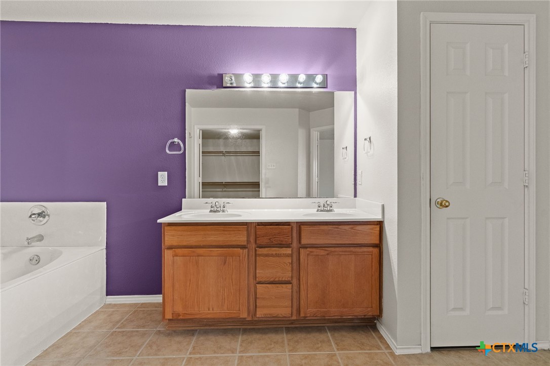 1505 Line Dance Court Property Photo 16