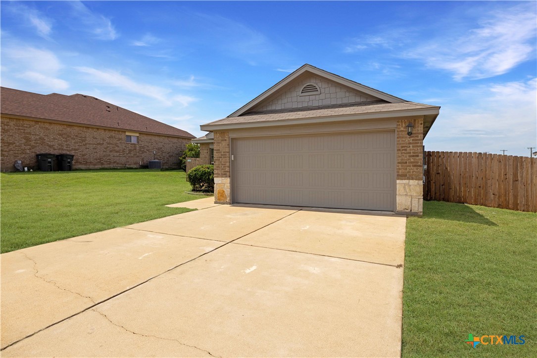 2808 Camp Cooper Drive Property Photo 3