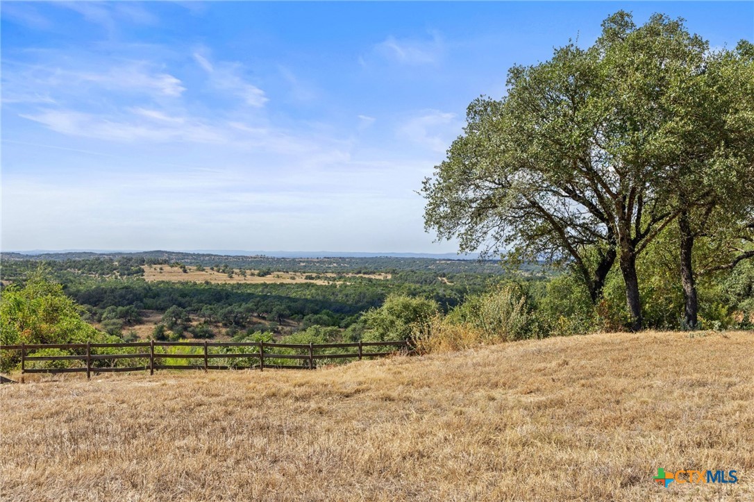 18700 Moreh Peak Pass Property Photo 7