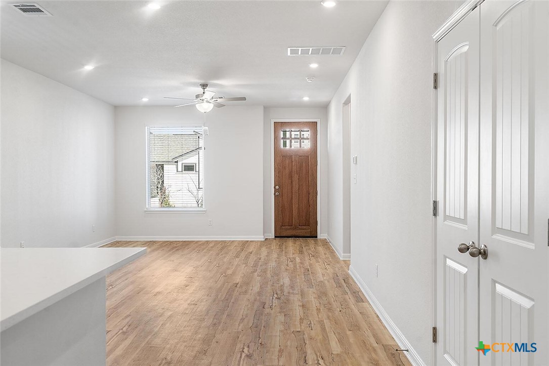 633 Salamander Street Property Photo 10