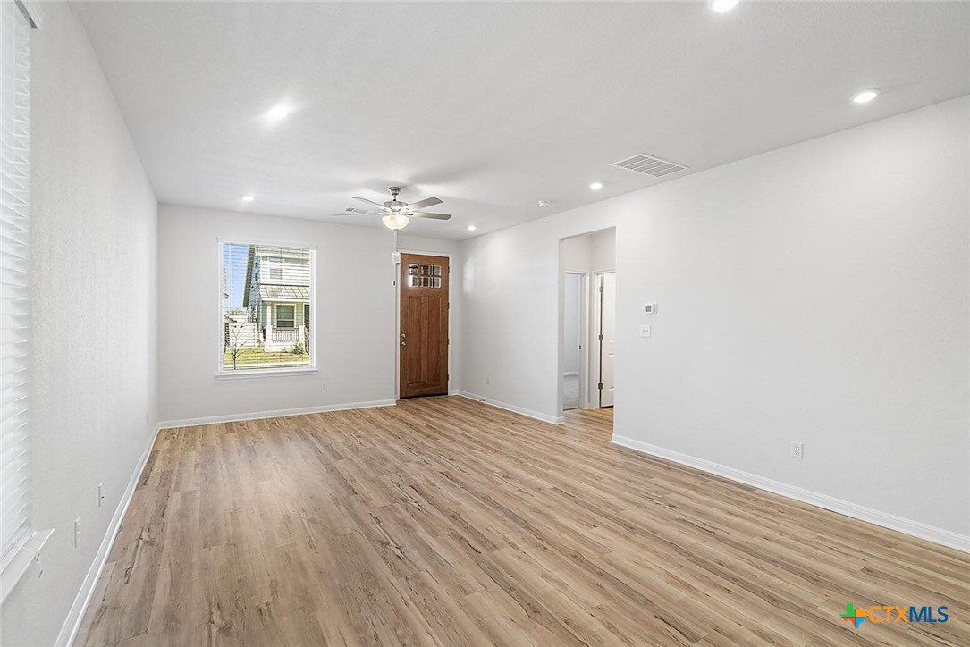 633 Salamander Street Property Photo 12