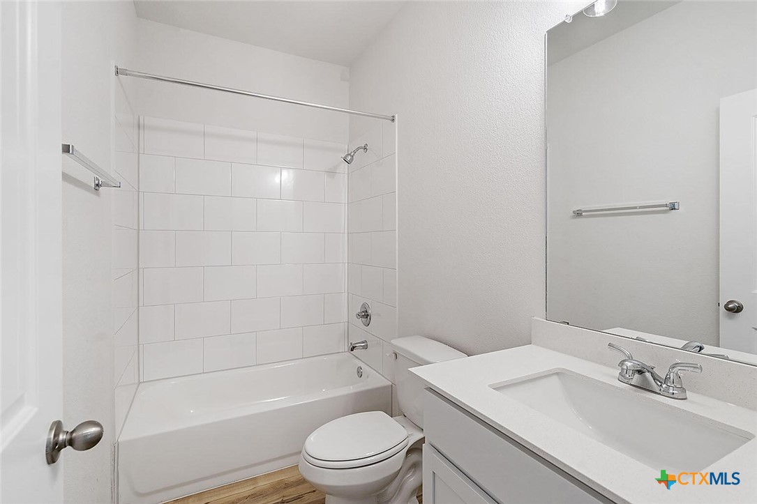 633 Salamander Street Property Photo 20