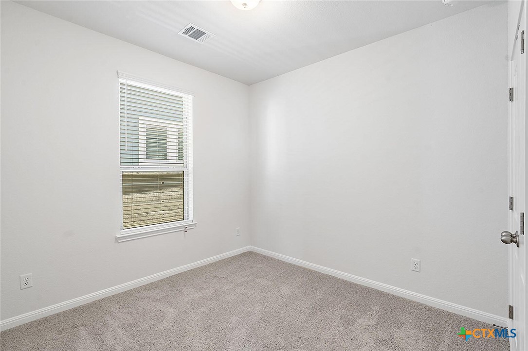 633 Salamander Street Property Photo 21