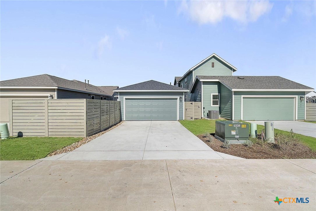 633 Salamander Street Property Photo 25