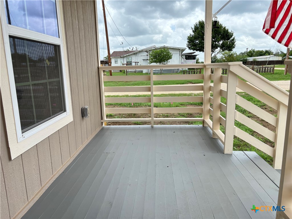 710 E 5th Street Property Photo 3
