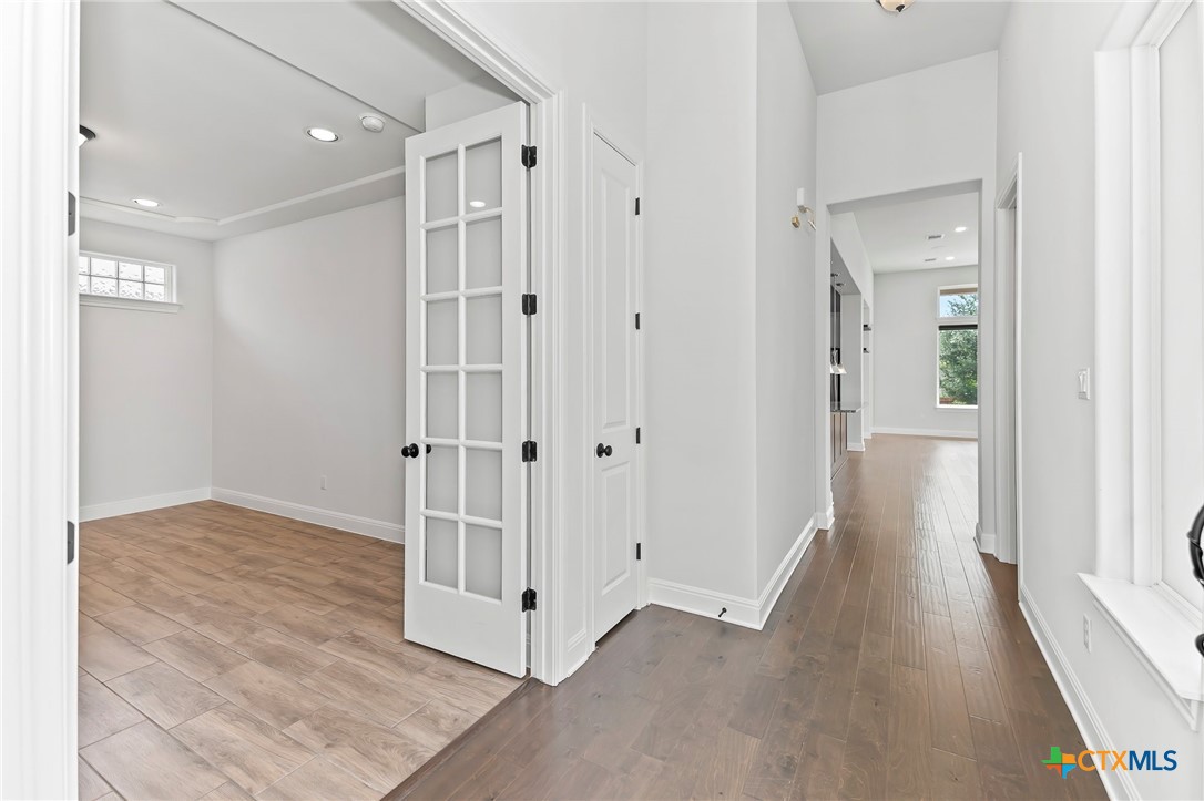 4201 Arques Avenue Property Photo 6