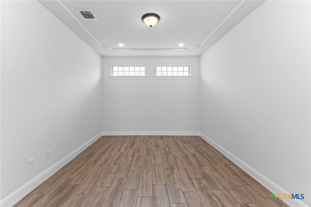 4201 Arques Avenue Property Photo 7