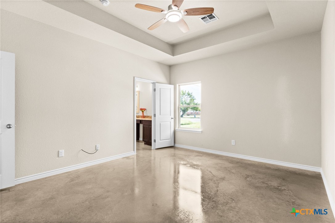 414 W Avenue C Property Photo 18